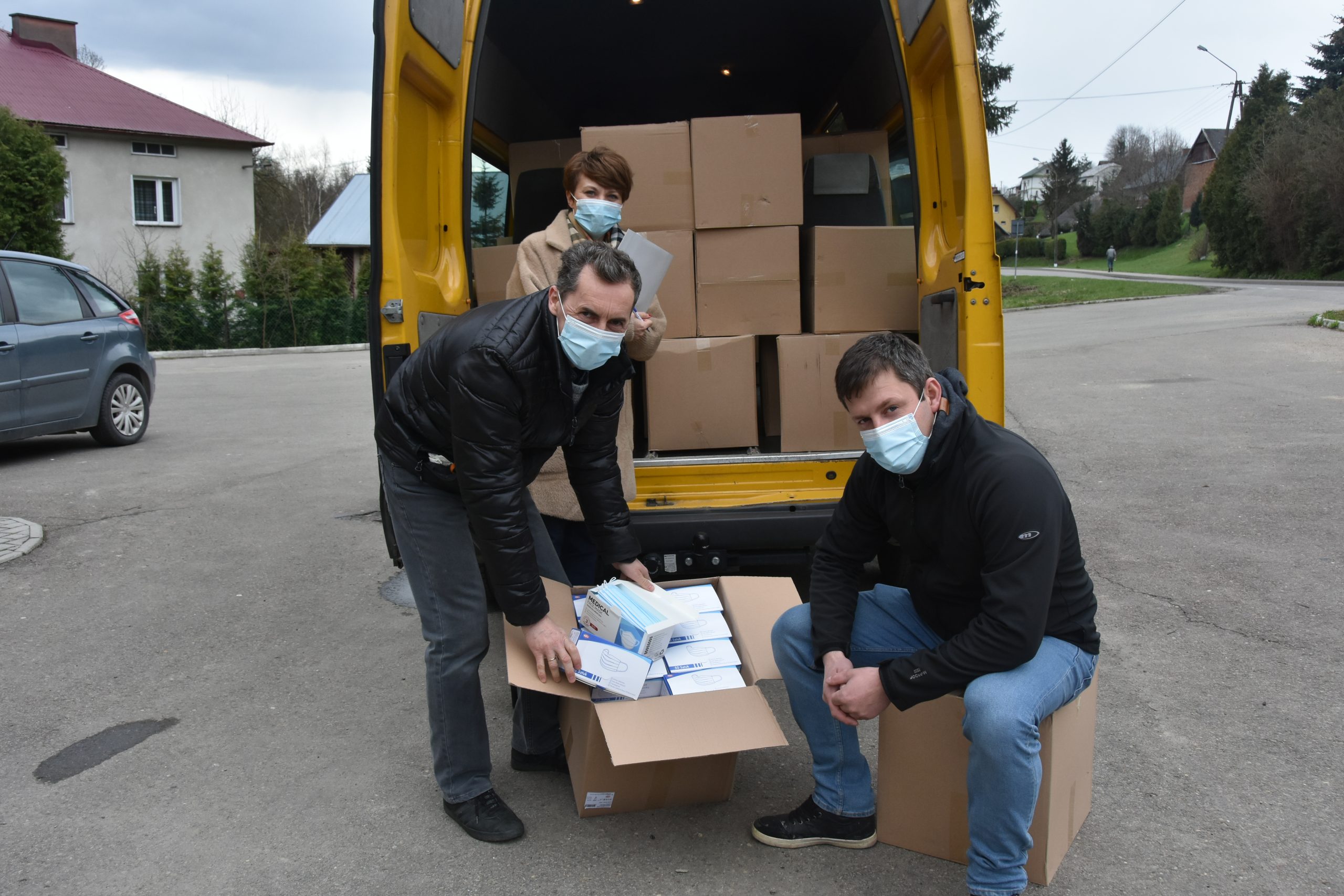 Darmowe maseczki od wojewody