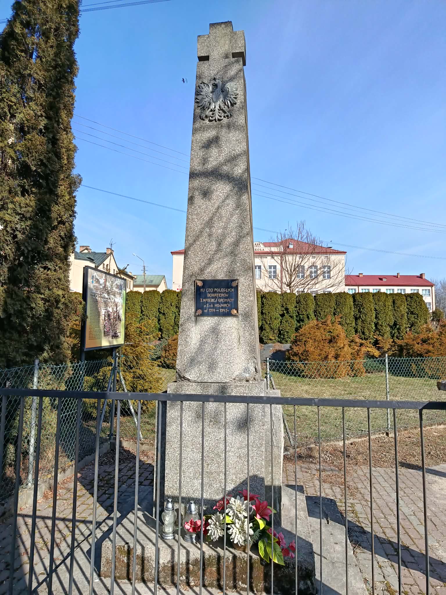 Gmina Brzozów z dofinansowaniem na remont pomnika w Starej Wsi 