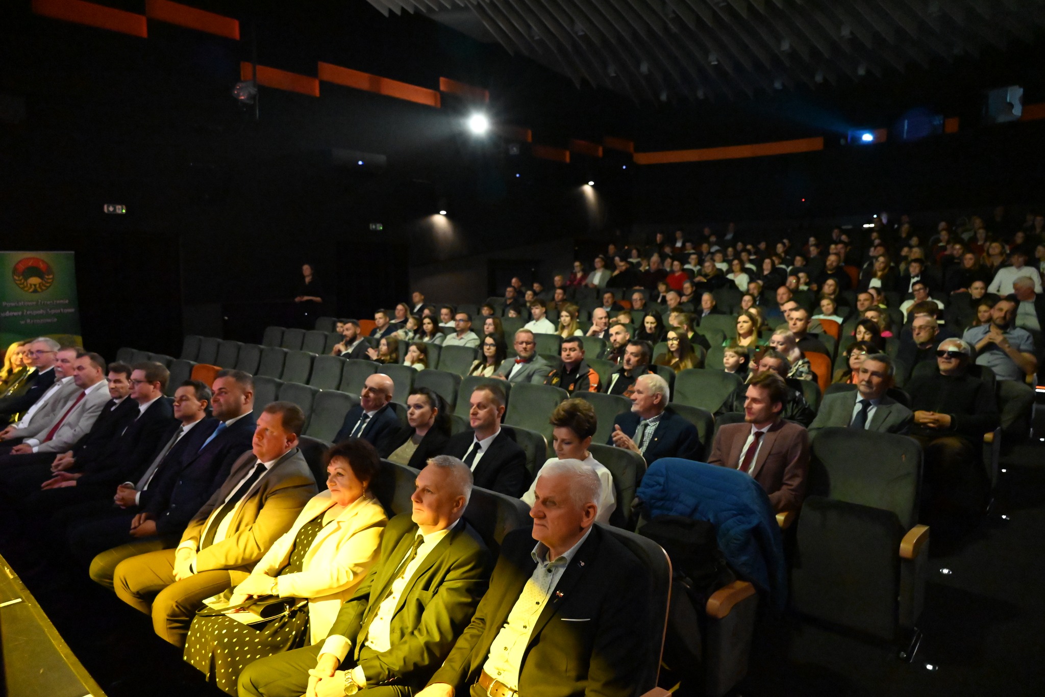 669656999 1361429262698003 8456556182920201213 N