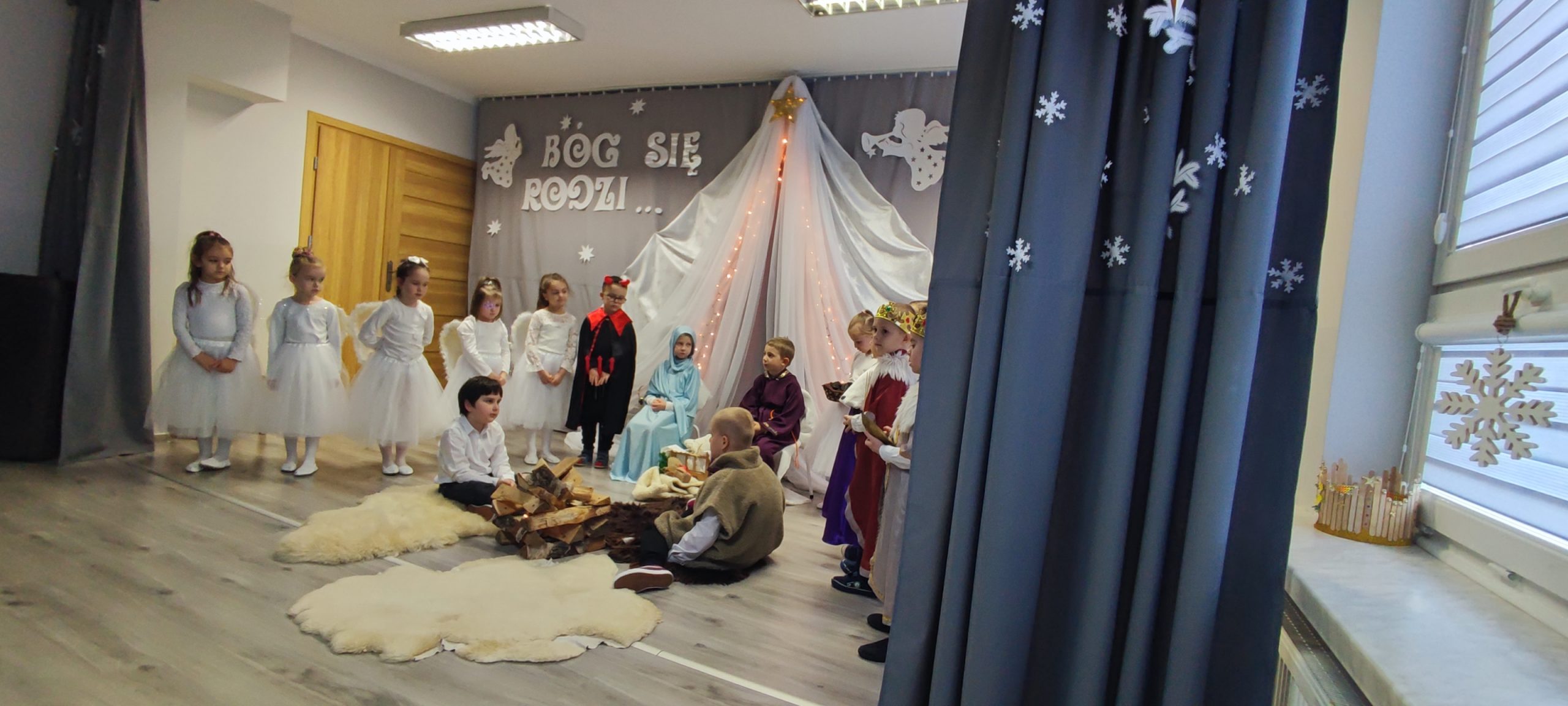 Jasełka i Wigilia w Przedszkolu Samorządowym Nr 2  z Oddziałami Integracyjnymi im. Marii Konopnickiej w Brzozowie