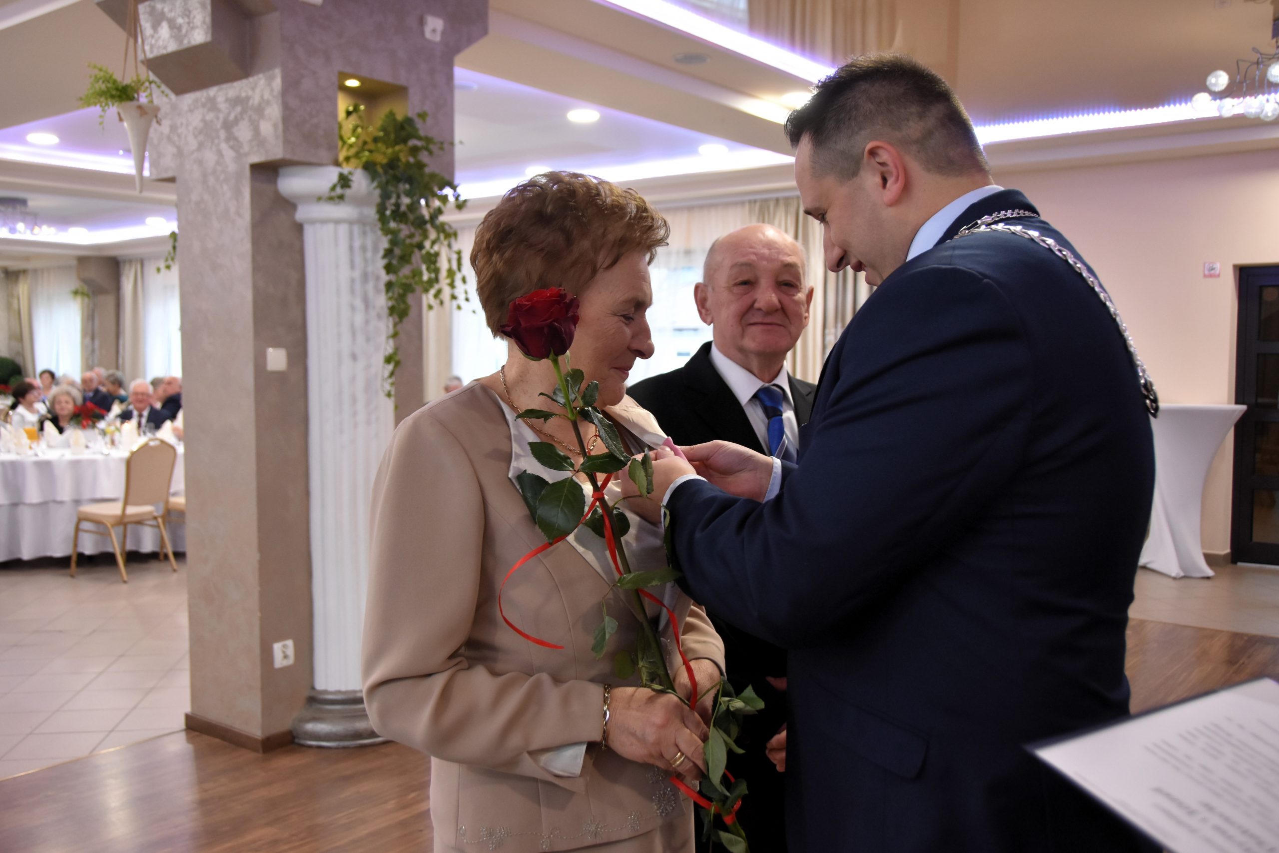 Przeżyli wspólnie 50 lat! Piękny jubileusz Złotych Godów świętowało 57 par z gminy Brzozów