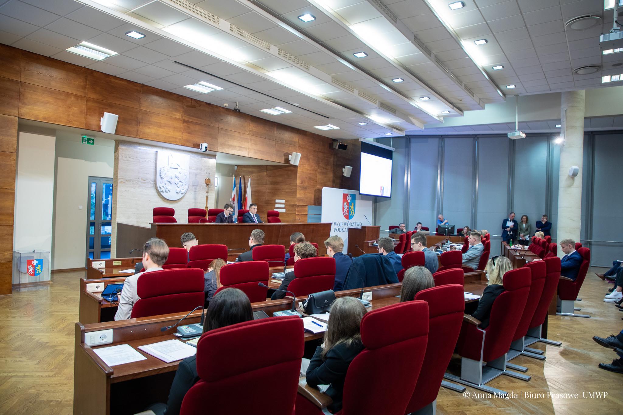 RUSZA NABÓR DO MŁODZIEŻOWEGO SEJMIKU WOJEWÓDZTWA PODKARPACKIEGO III KADENCJI