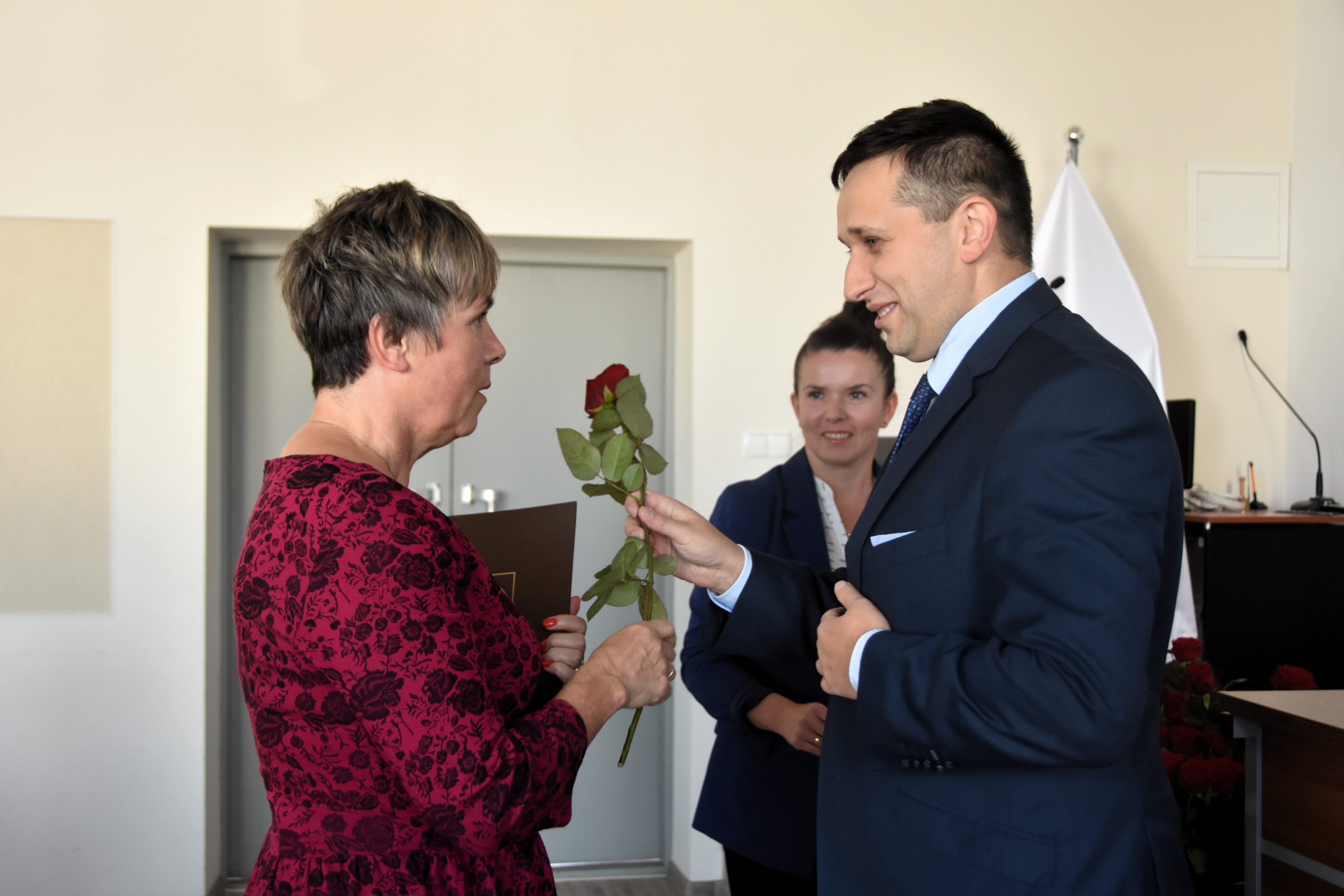 Burmistrz nagrodził dyrektorów i nauczycieli z okazji Dnia Edukacji Narodowej